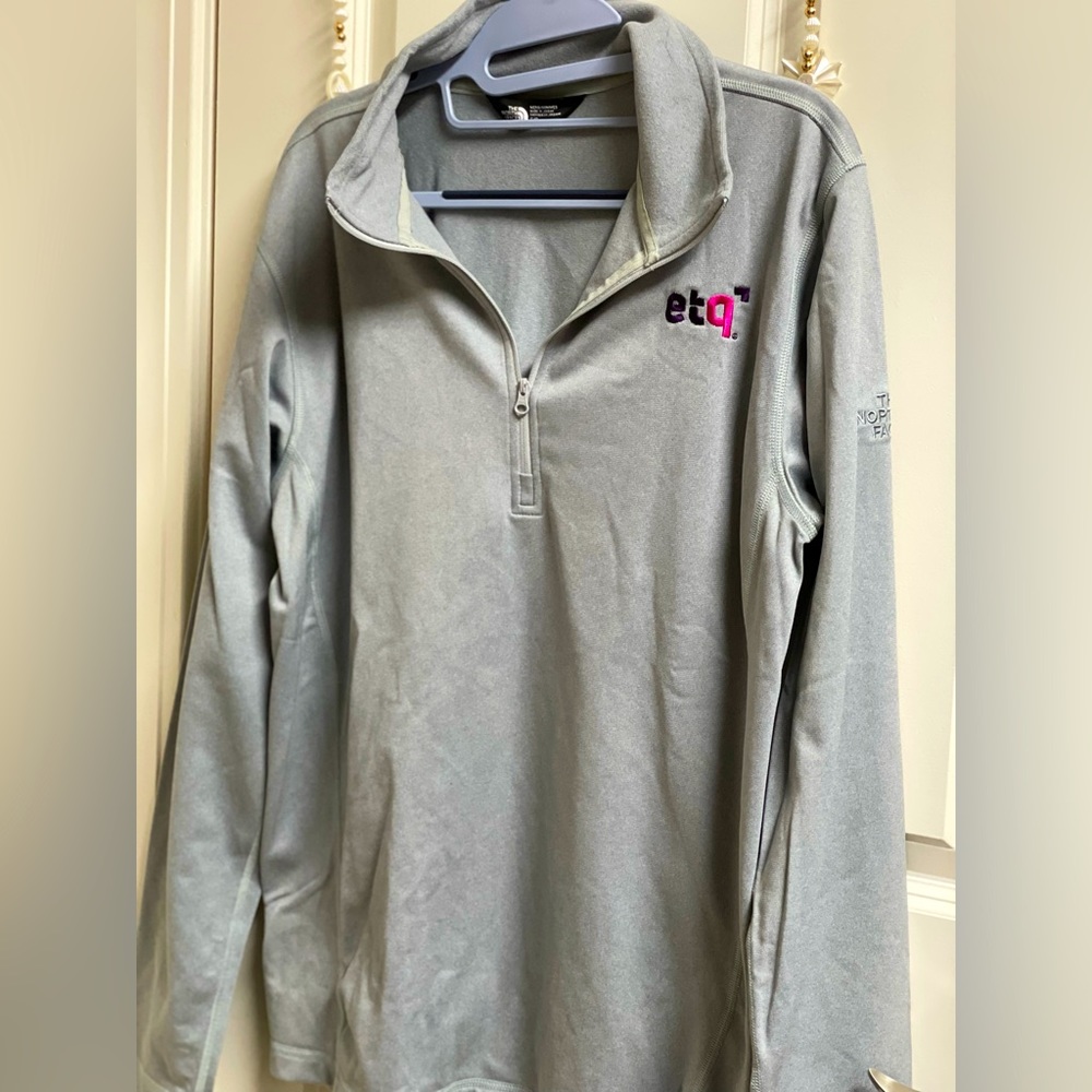 NWOT North Face mens small petite collared fleece